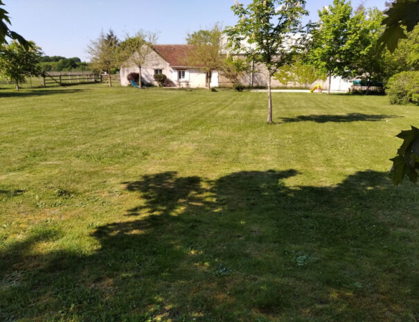 leslodgesdelabergerie-jardin-gite-cottage